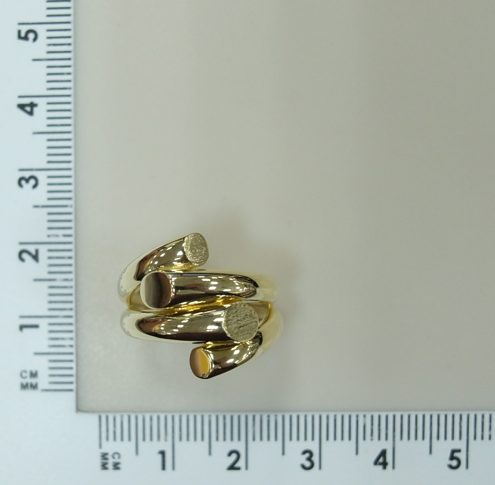 Кольцо из желтого золота